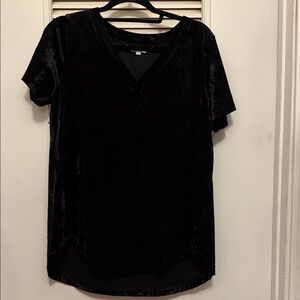 Amaryllis Black Velvet Short Sleeve Top